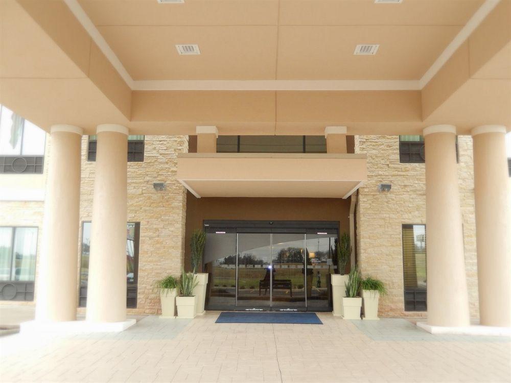 Holiday Inn Express And Suites Schulenburg By Ihg Exterior foto