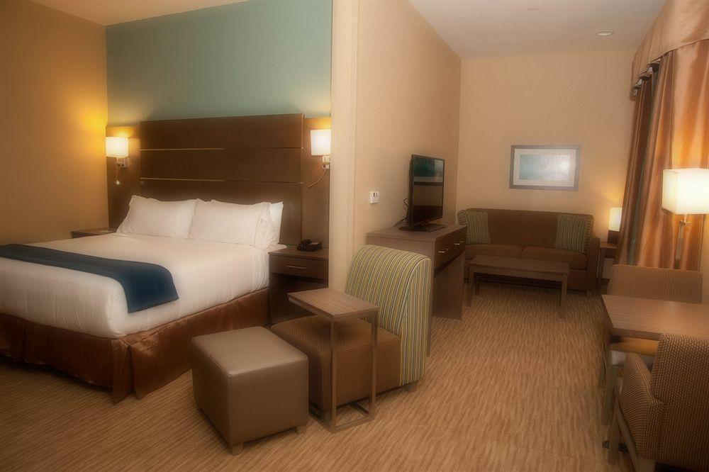 Holiday Inn Express And Suites Schulenburg By Ihg Exterior foto