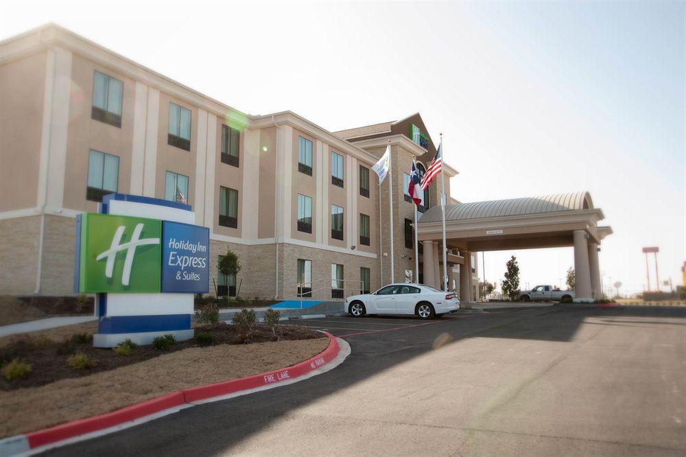 Holiday Inn Express And Suites Schulenburg By Ihg Exterior foto